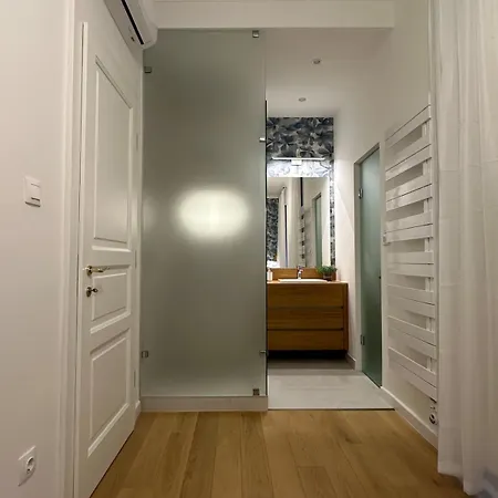 Modern In Apartament